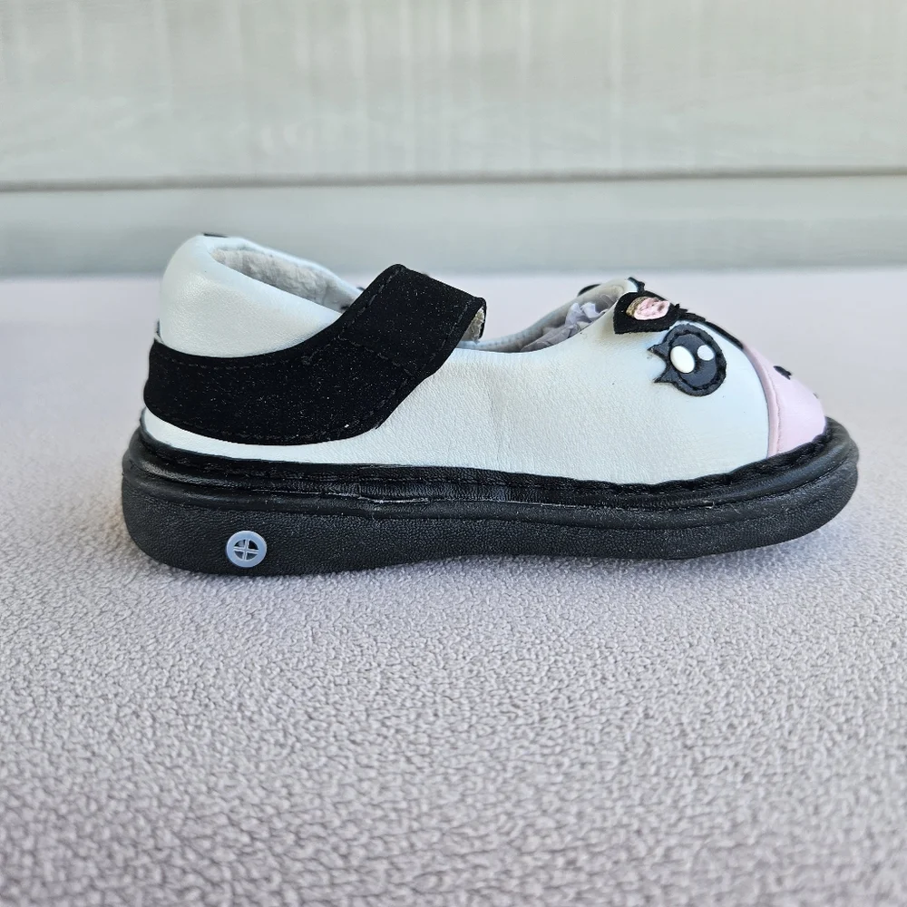 Wee Squeak Bessie Moo Cow Squeaker Toddler Shoes SZ 5 Black White Hook & Loop